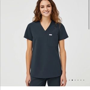 FIGS Dark Harbor set